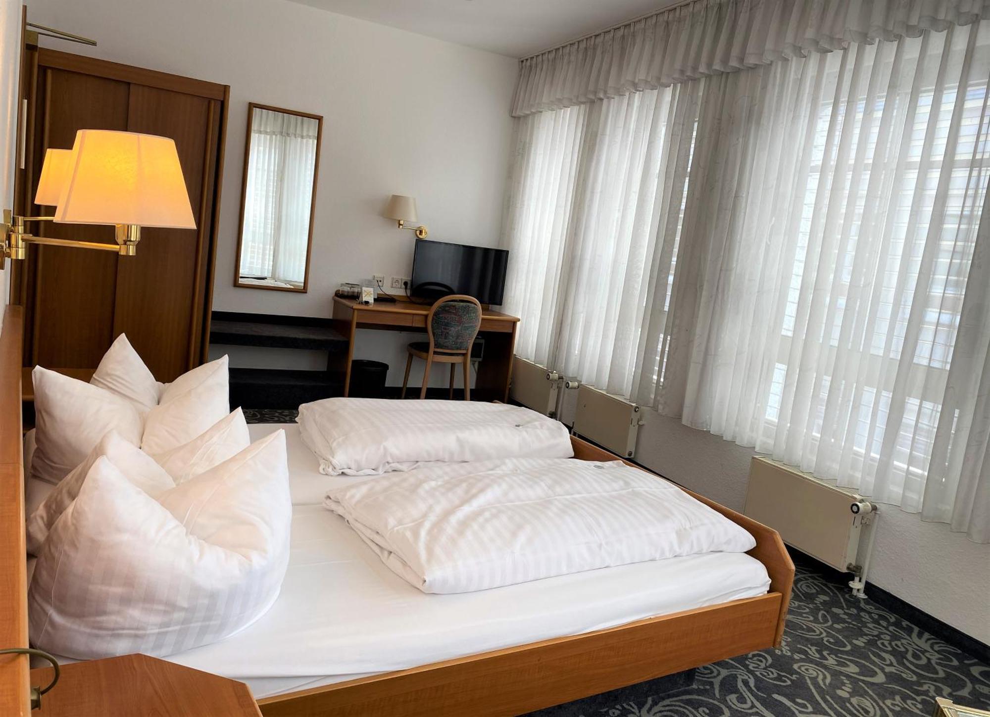 Alfa Hotel Karlsruhe Exteriör bild