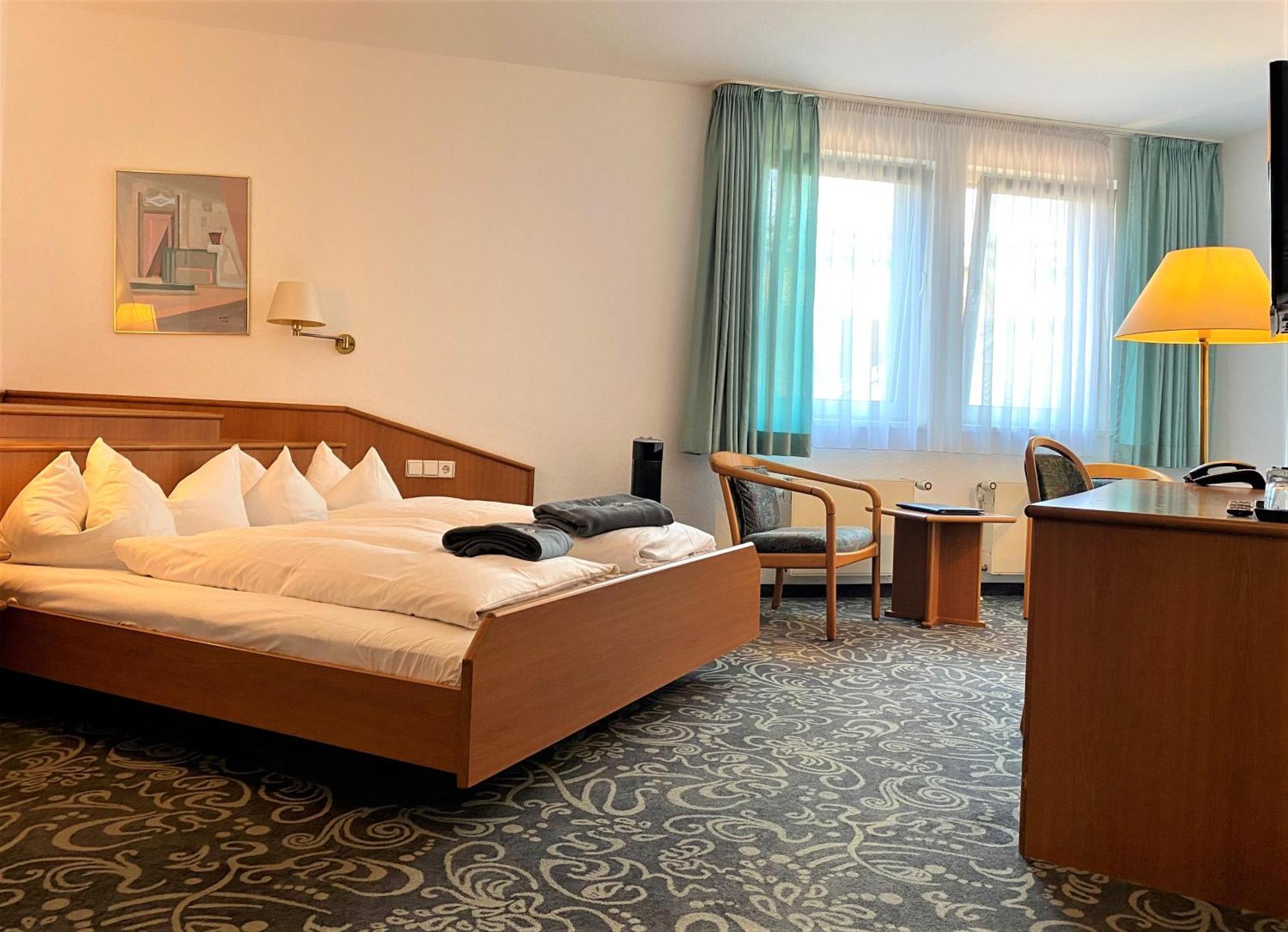 Alfa Hotel Karlsruhe Exteriör bild