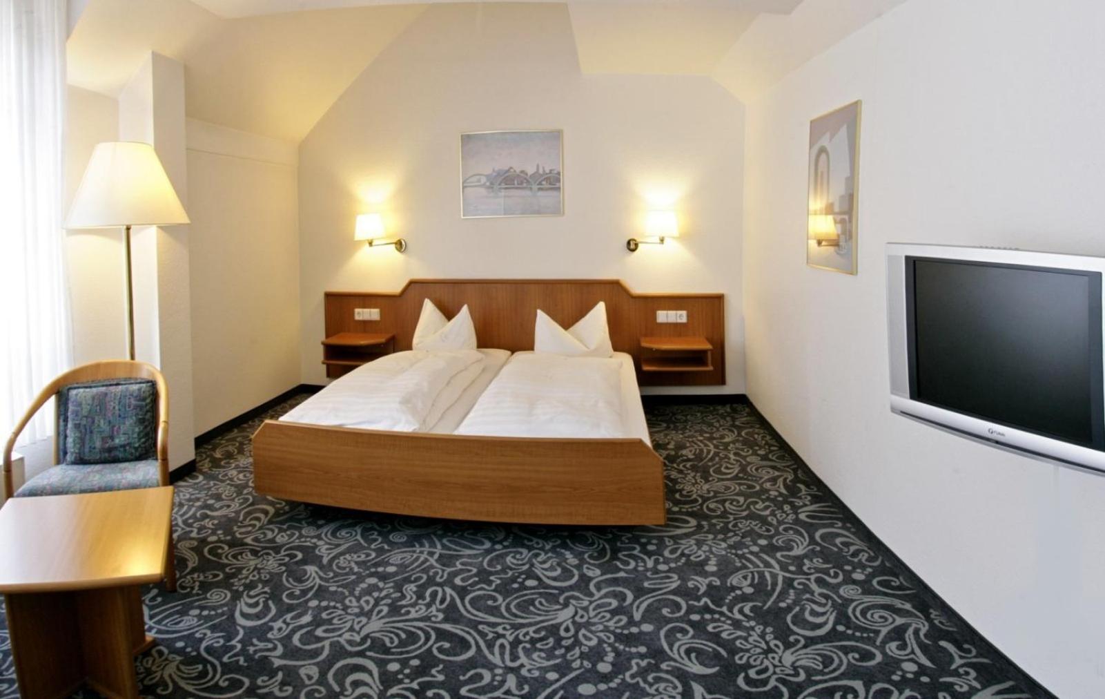 Alfa Hotel Karlsruhe Exteriör bild